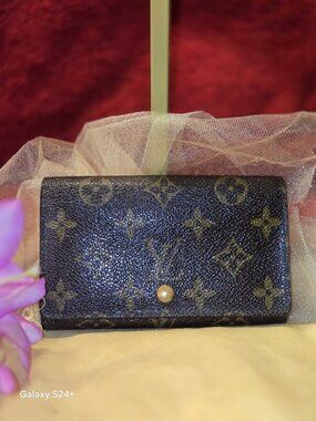 AUTHENTIC LOUIS VUITTON MONOGRAM PORTE MONNAIE BILLET TRÉSOR WALLET